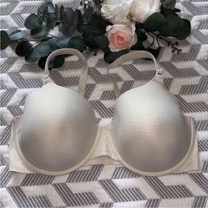 Olga Womens Beige Underwire Padded Bra Size 42D